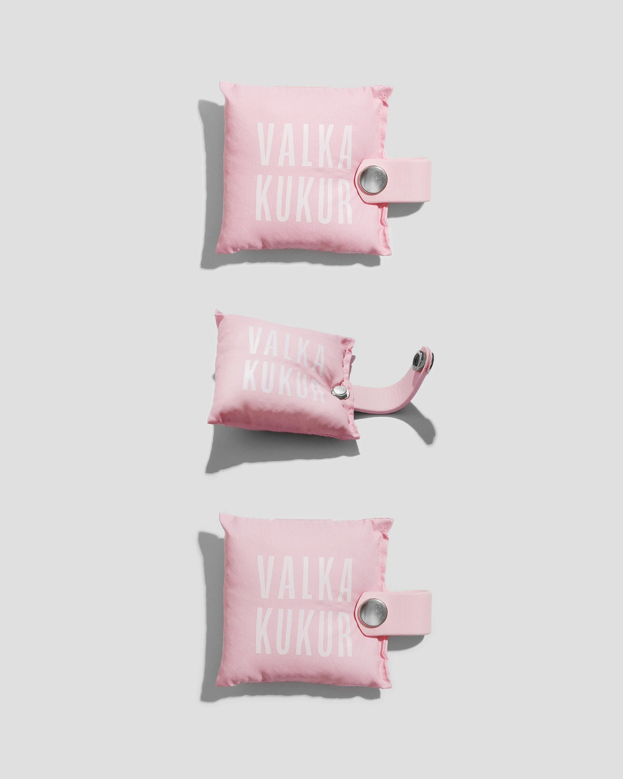 VALKA KUKUR 首輪 ピンク LEASHES — VALKA KUKUR Modern sophsticated leashes and collars for